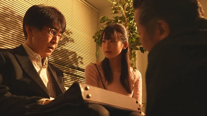 Chồng yêu vay nợ băng đảng, vợ phải bán thân để trả nợ