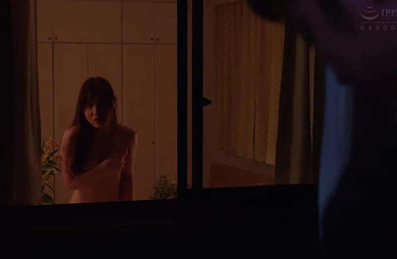 Em hotgirl cạnh nhà ông xã chồng yêu cạnh nhà thường xuyên thay đồ ở ngay cửa sổ